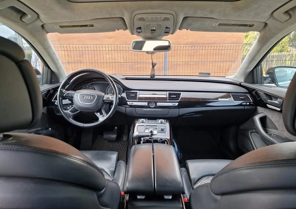 Audi A8 cena 139900 przebieg: 86000, rok produkcji 2015 z Gdynia małe 529